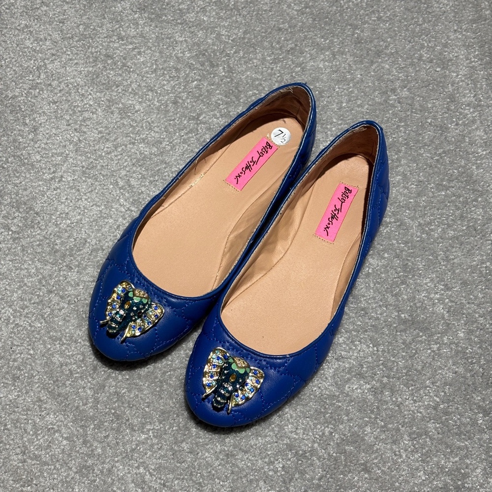 BNWOT Betsey Johnson blue leather heart quilt bejeweled elephant ballet flats